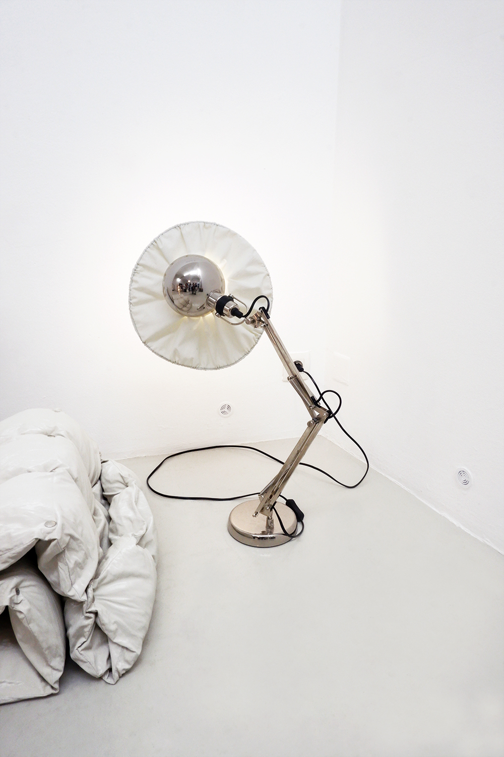 Bulb cover - Clueless Objects